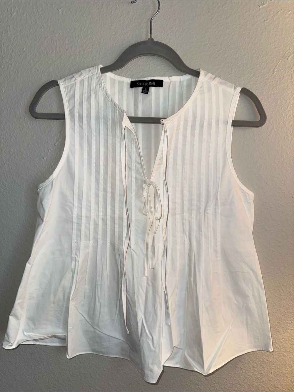 Strut & Bolt White Sleeveless Pintuck Tie-Front Top
